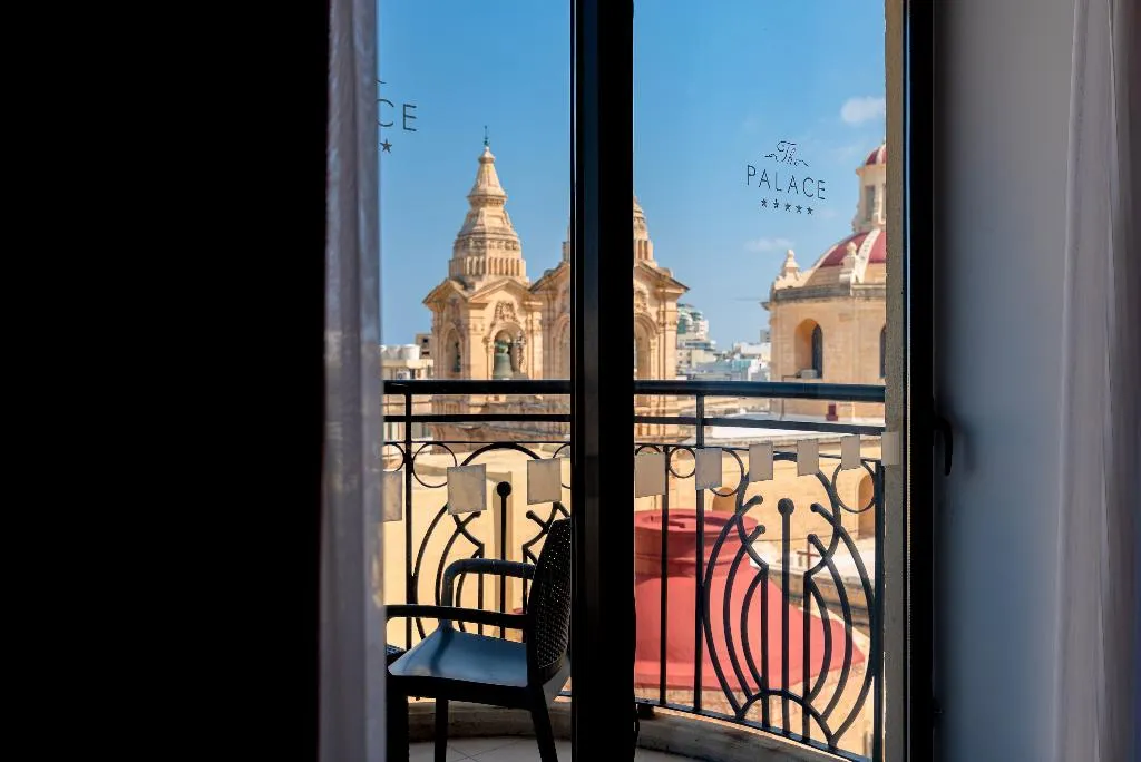 SINGLE DELUXE Room, AX The Palace, Malta