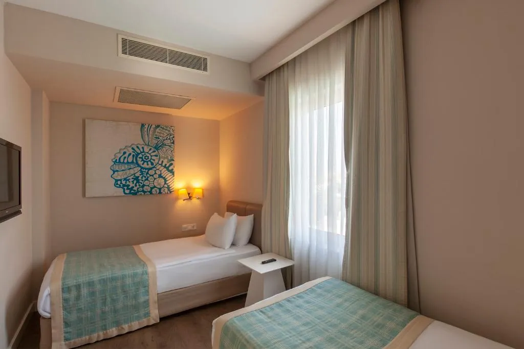 FAMILY ROOM LAND VIEW Room, Seashell Resort & Spa, Antalya