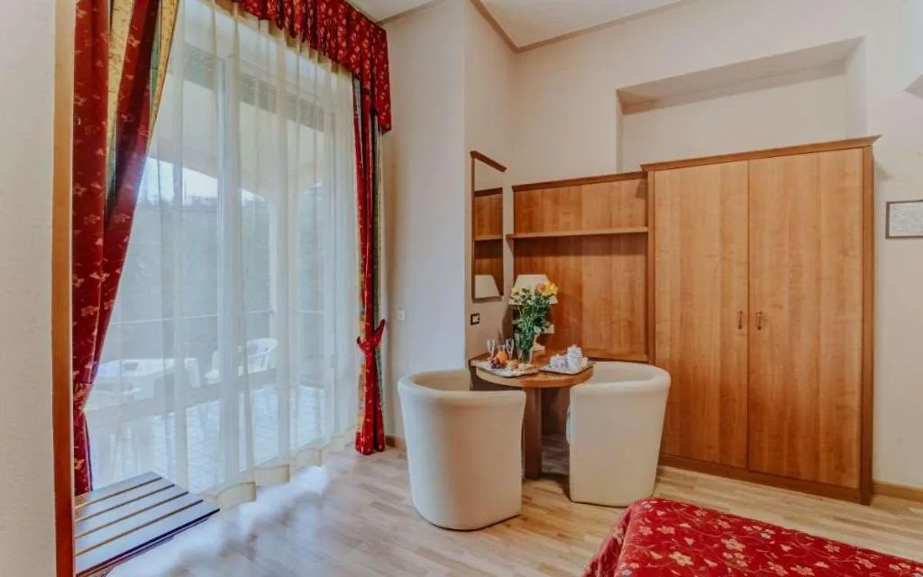 Room, Flora Hotel, Milan
