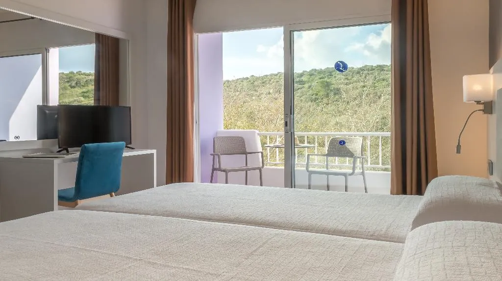 TRIPLE STANDARD Room, Osprey Menorca, Menorca