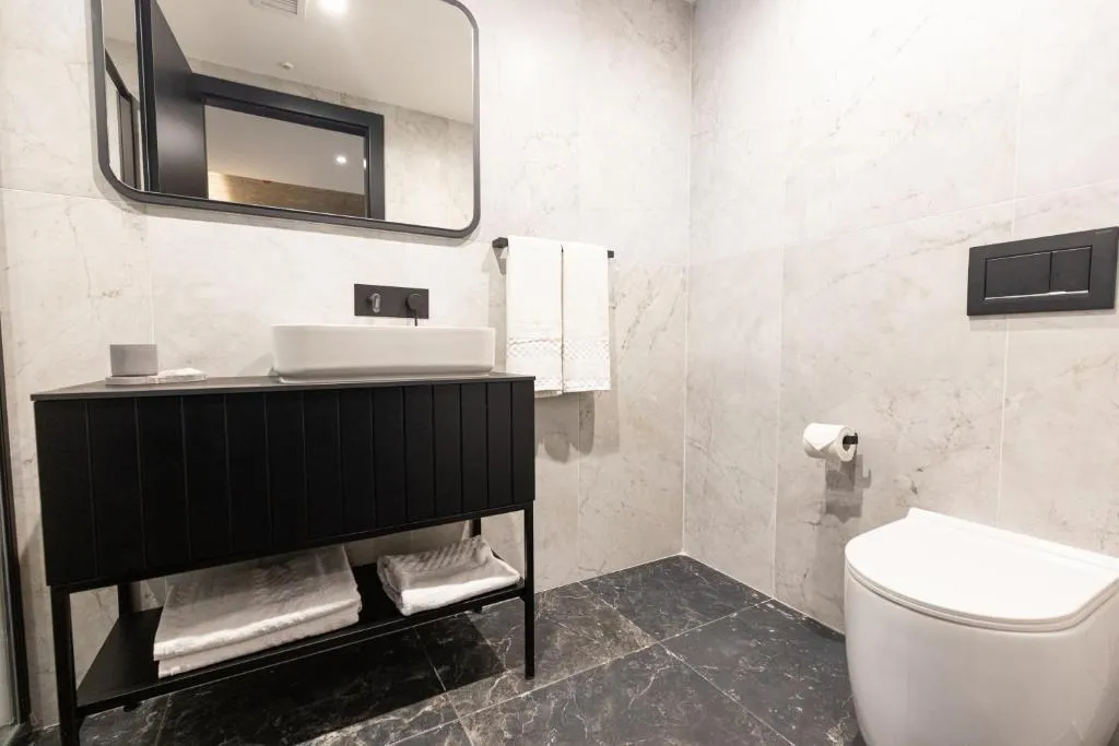 DOUBLE COMFORT Room, The Londoner Hotel St. Julians, Malta