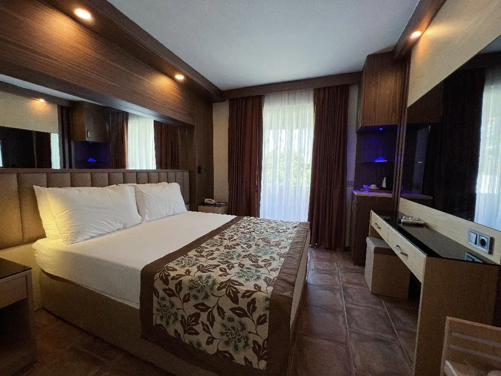 FAMILY ROOM ONE BEDROOM Room, Fame Hotel, Antalya