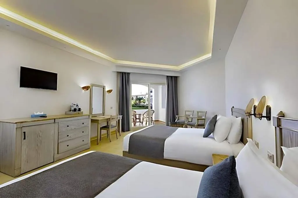 Room DELUXE SEA VIEW Room, Protels Grand Seas Resort Aqua Park, Red Sea Riviera