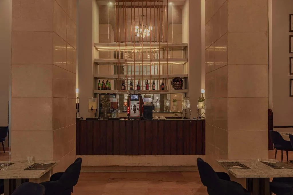 Bar, Radisson Blu Cairo Heliopolis, Cairo