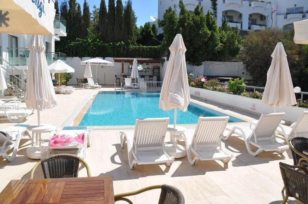 Sports and Entertainment, Gün ay Hotel, Bodrum