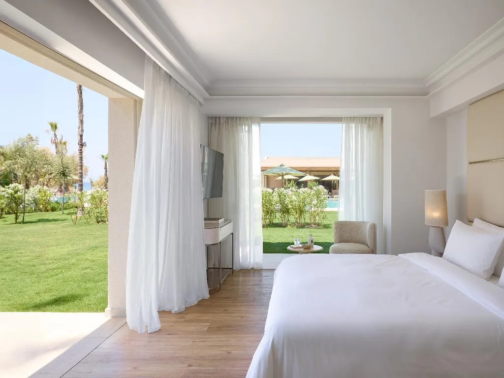 SUITE DELUXE WITH TERRACE Room, Grecotel Filoxenia Kalamata, Kalamata