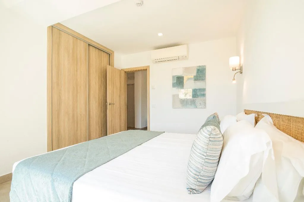 APARTMENT DELUXE OCEAN FRONT Room, Clube Porto Mós, Algarve