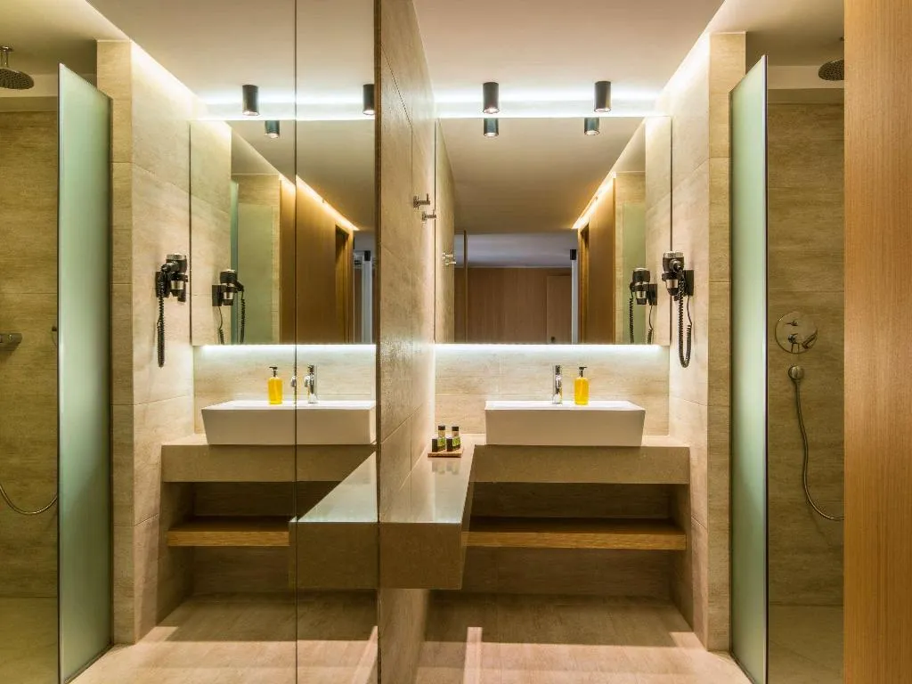 JUNIOR SUITE STANDARD Room, Ibis Styles Heraklion Central, Crete