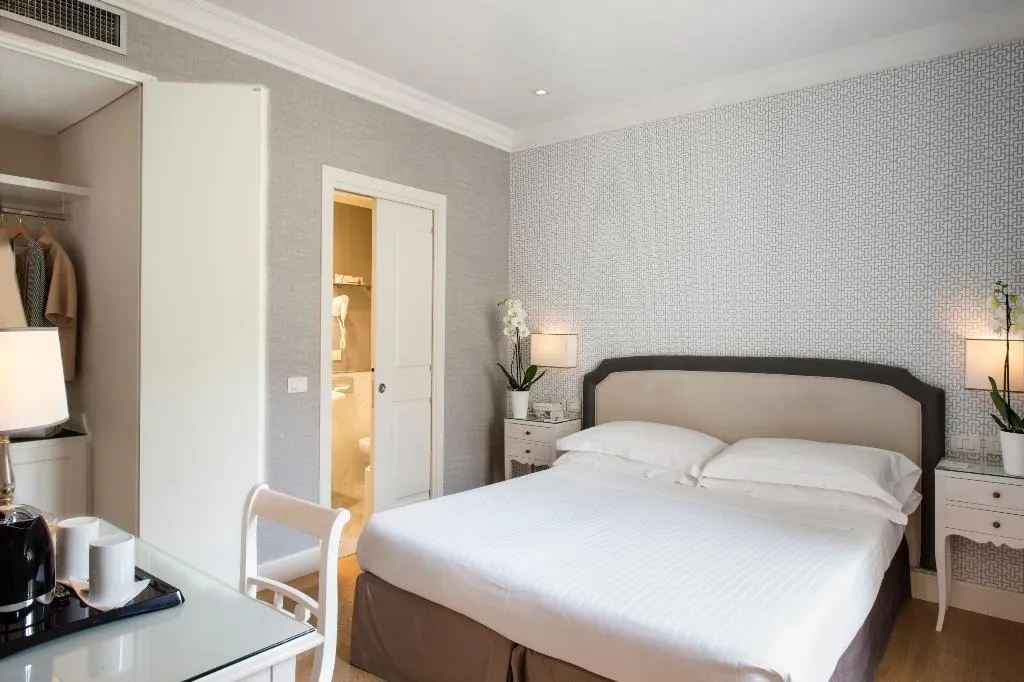 DOUBLE SINGLE USE STANDARD Room, Rapallo, Florence
