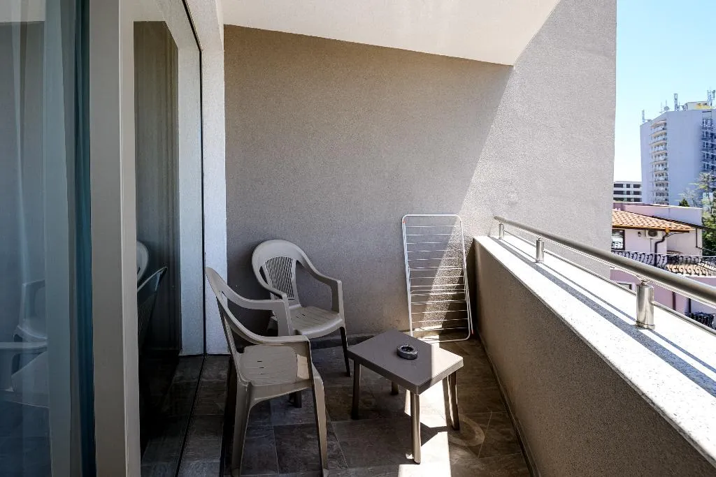 APARTMENT ONE BEDROOM TWO BATHROOMS Room, Laguna Park Sunrise, Bourgas