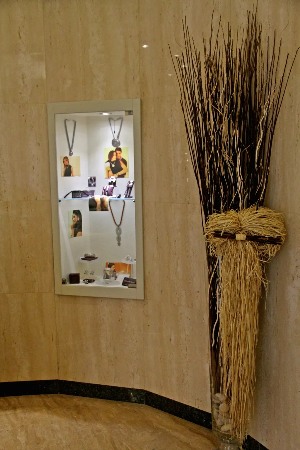 Lobby, Windrose, Rome