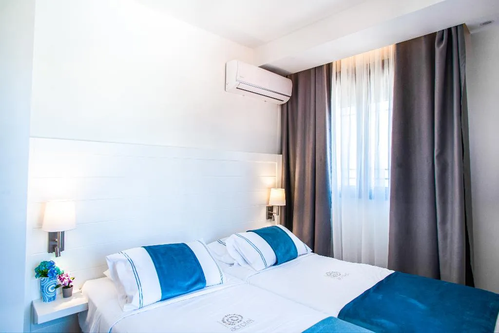 FAMILY ROOM TWO BEDROOMS ONE BATHROOM Room, Acrotel Lily Ann Village, Halkidiki