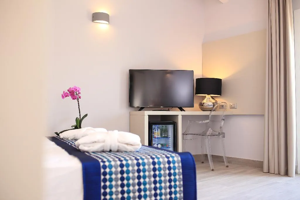 JUNIOR SUITE STANDARD Room, Bajaloglia Resort, Alghero