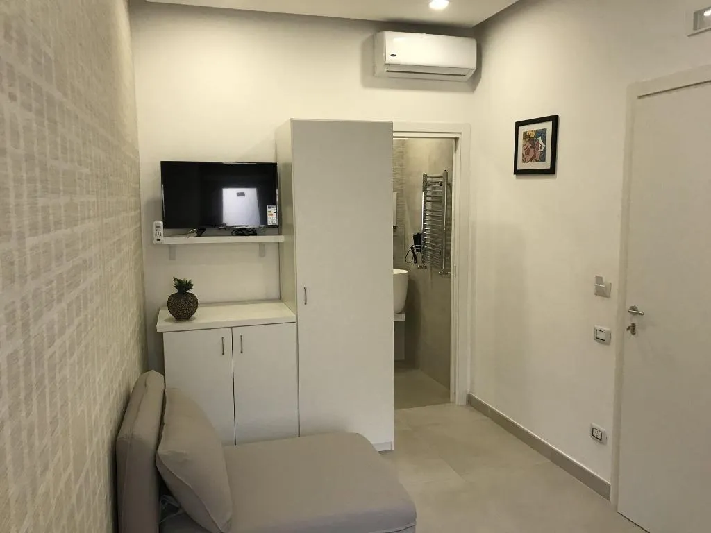 Room, Terrazza Aragon, Naples