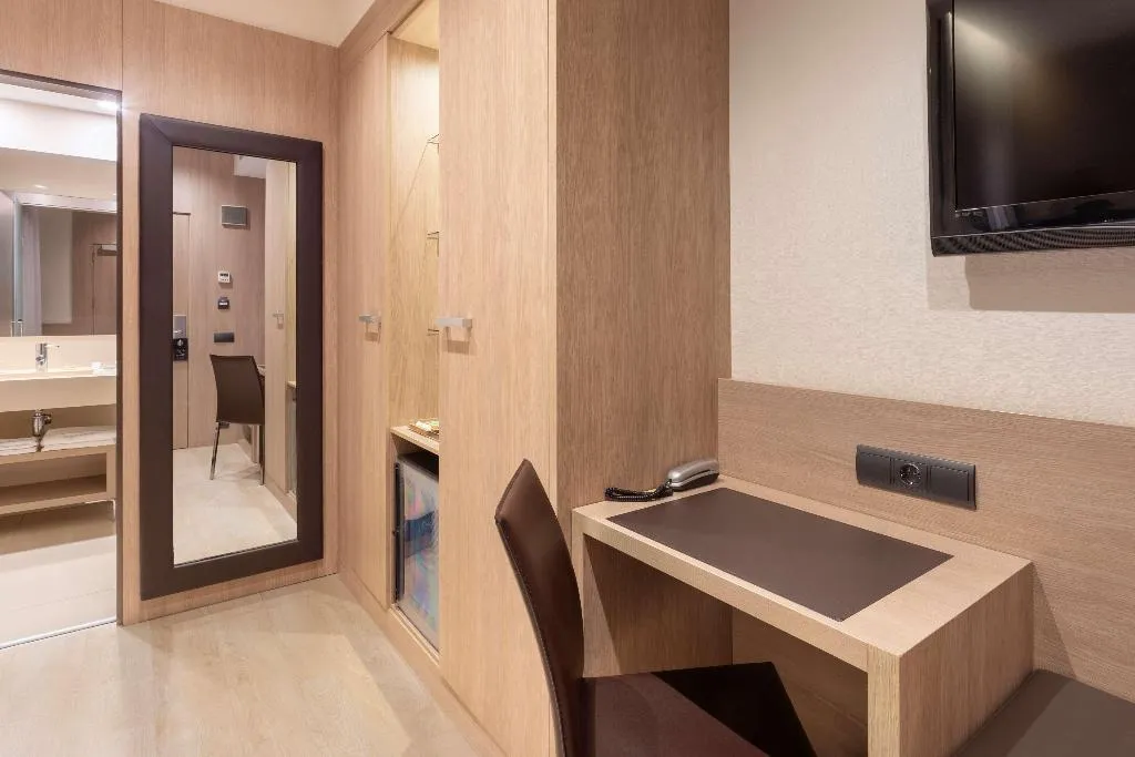 Room, Catalonia Atocha, Madrid