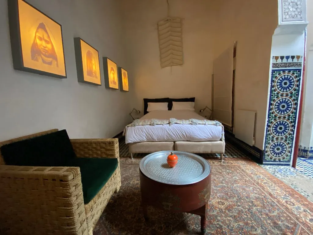 TRIPLE DELUXE KING BED Room, Dar 7 Louyat, Fez