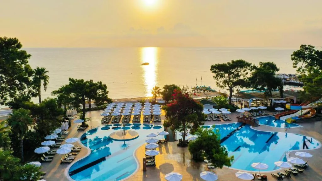 Pool, Crystal Aura Aqua Collection, Antalya