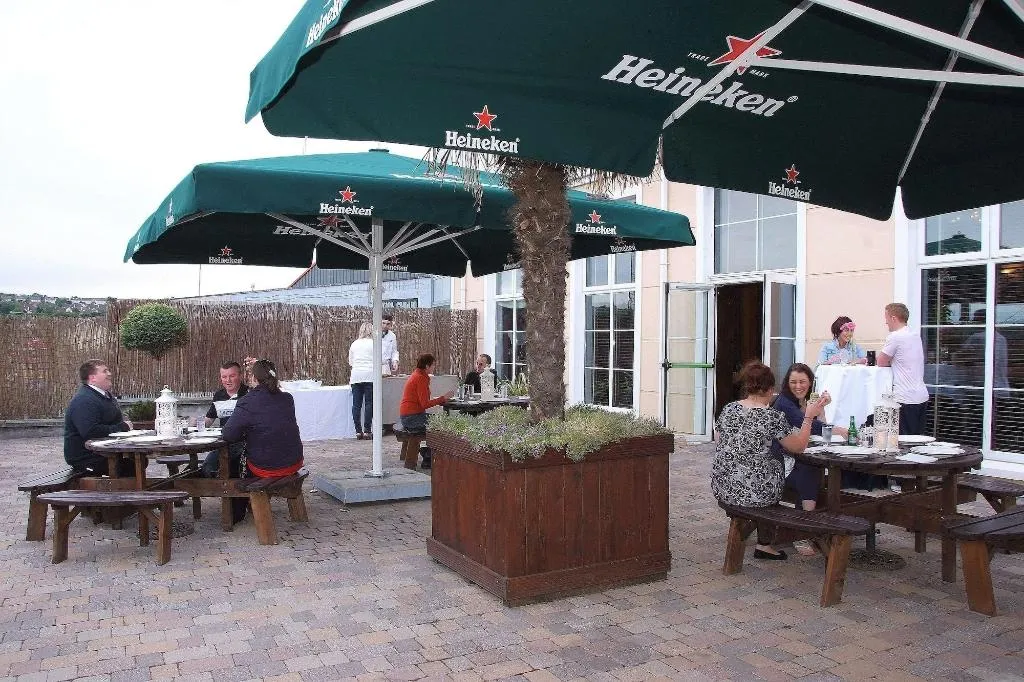 Terrace, Carrigaline Court, Cork