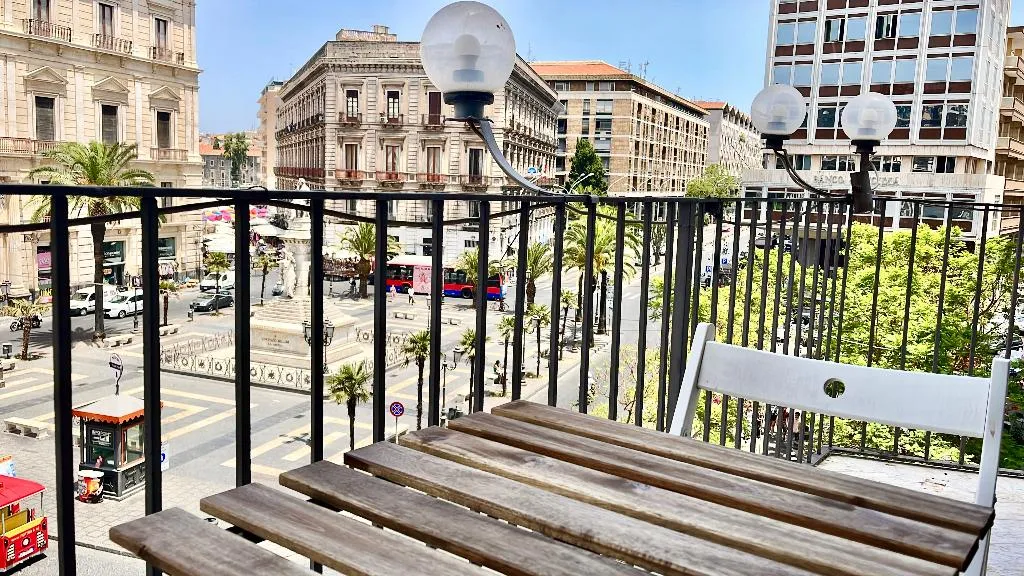 DOUBLE DELUXE KING BED Room, Stesicoro InHabit - Catania City Center, Catania