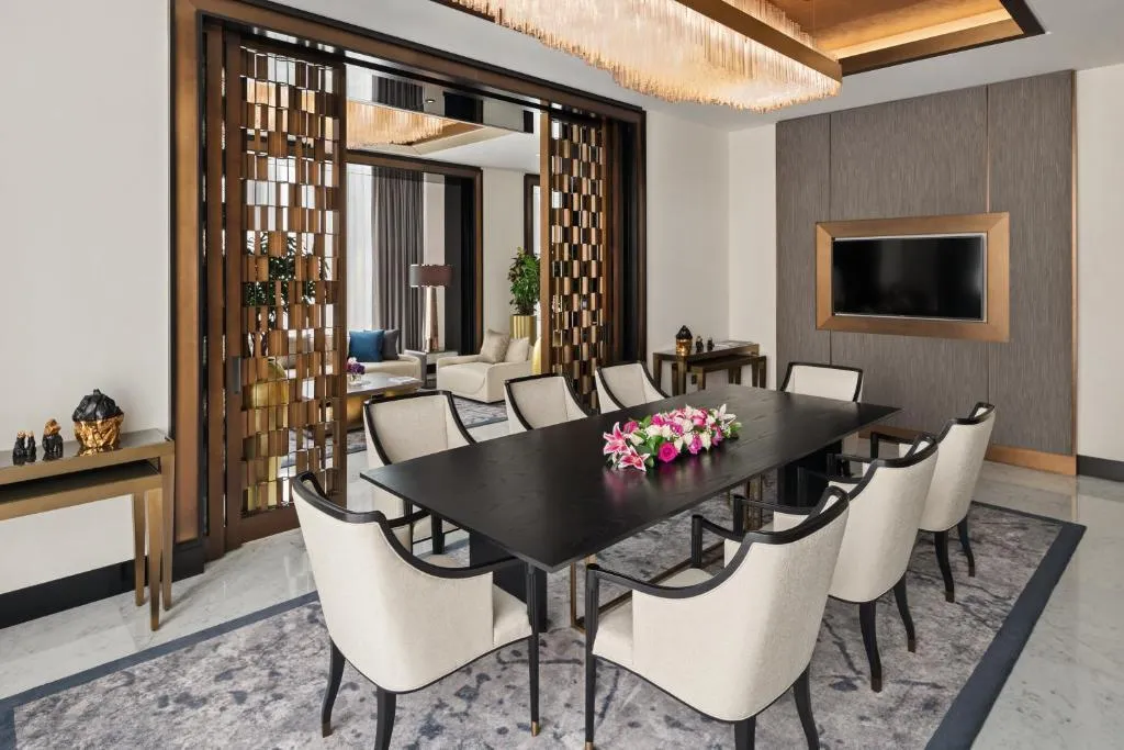 SUITE Presidential Room, Taj Jumeirah Lakes Towers Dubai, Dubai
