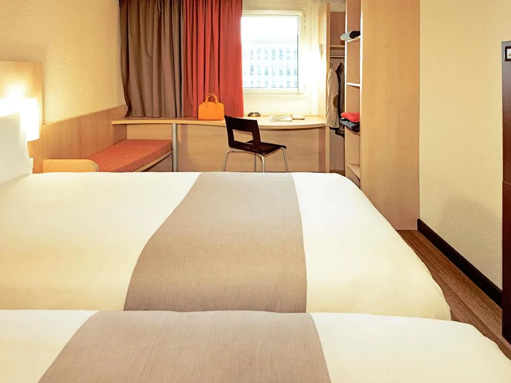 TWIN STANDARD Room, Ibis Lisboa Jose Malhoa, Lisbon