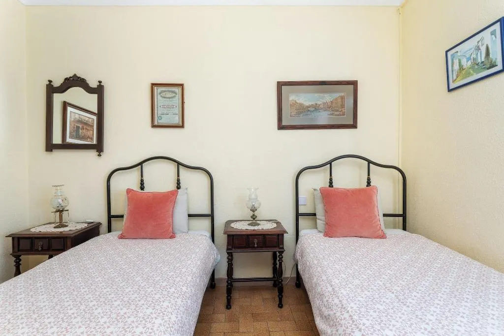 Room, Pension Bicuar, Algarve