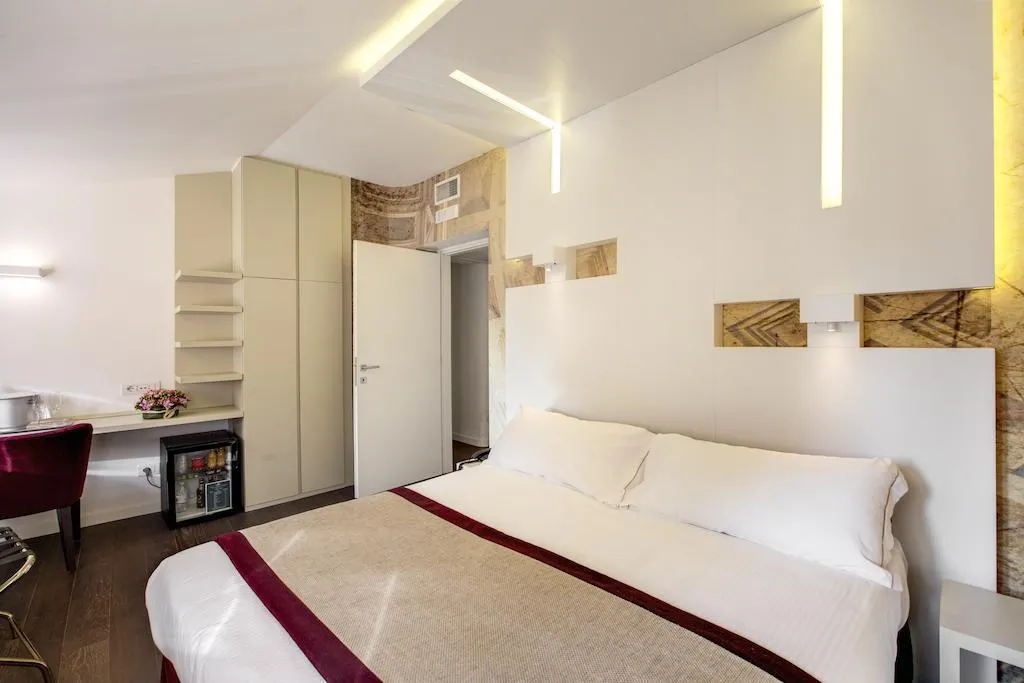 General view, Albergo Abruzzi, Rome