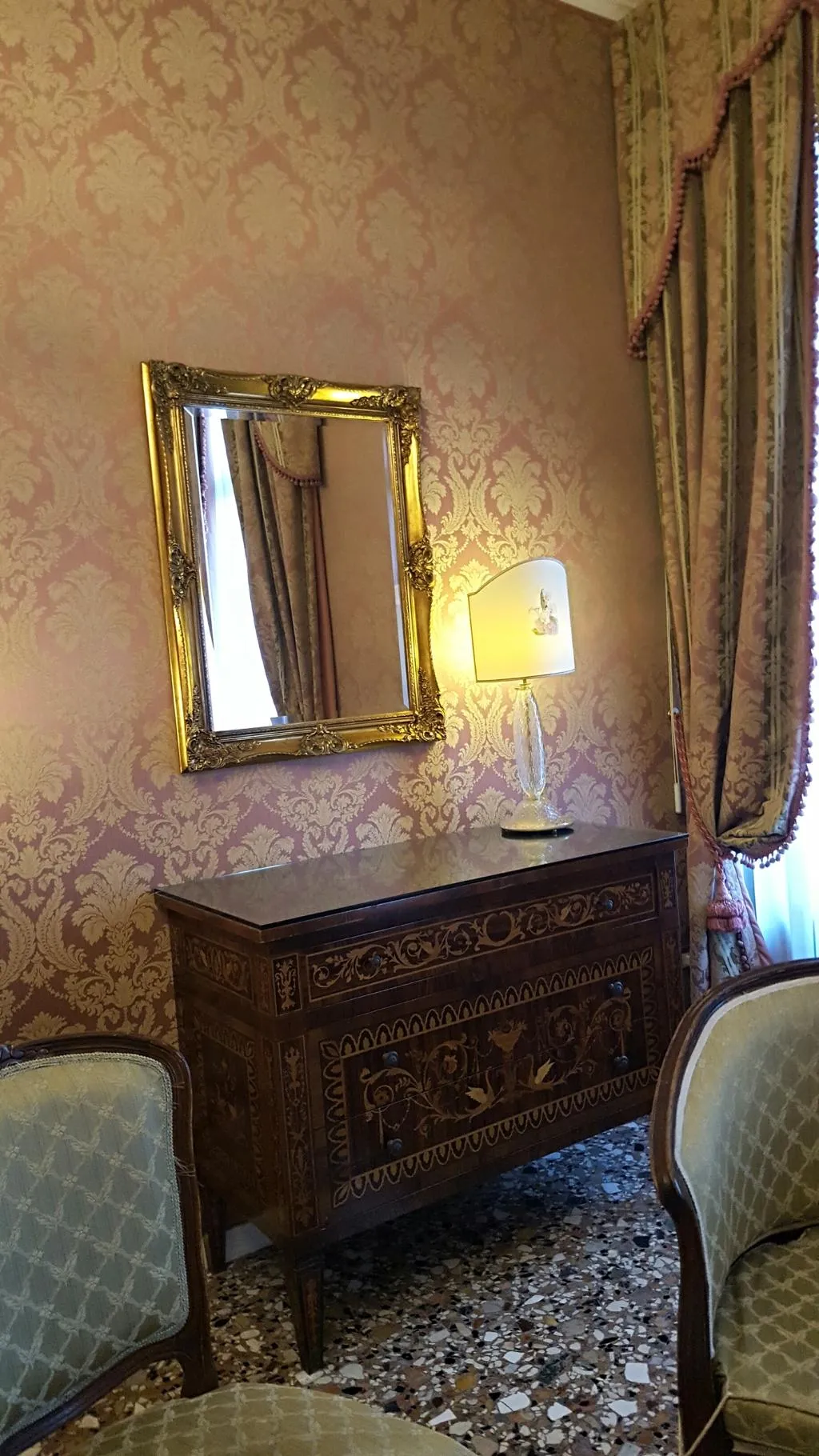 JUNIOR SUITE CANAL VIEW Room, Casa Pisani Canal, Venice