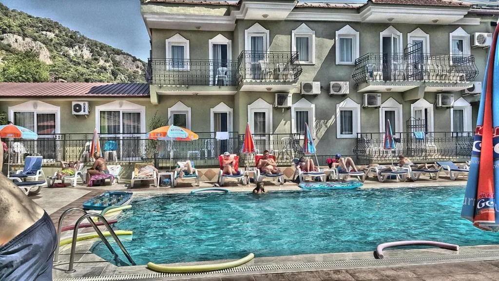 Pool, Grand Taner, Dalaman