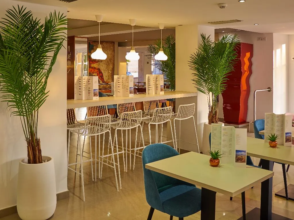 Bar, BQ Apolo, Majorca
