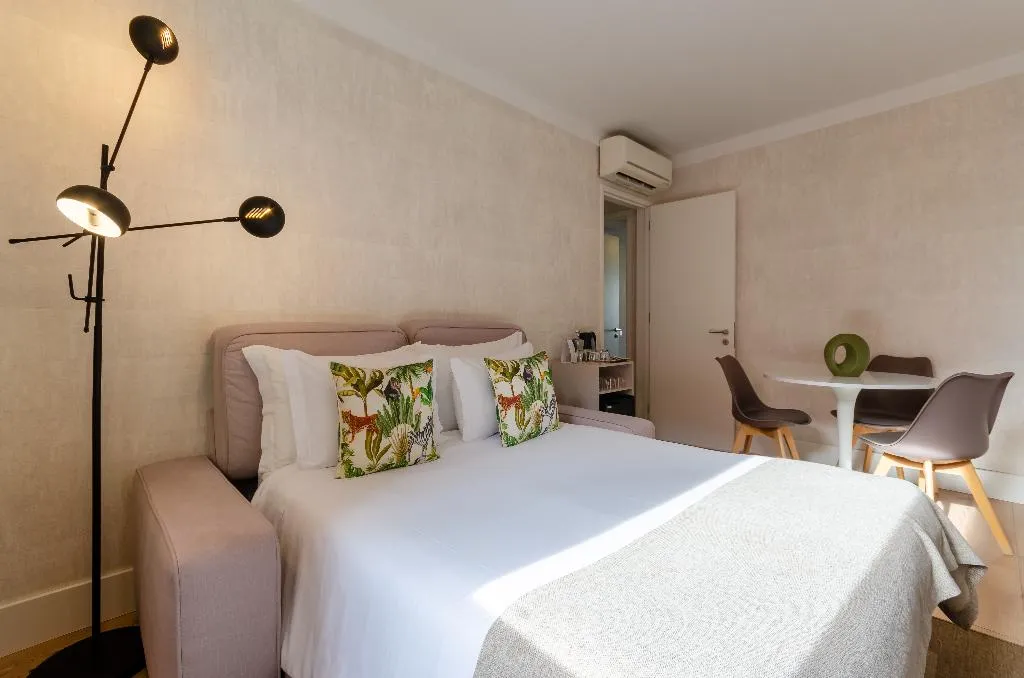 FAMILY ROOM CAPACITY 4 Room, LX51 Lisbon Center - Studios & Suites by APT IIN, Lisbon