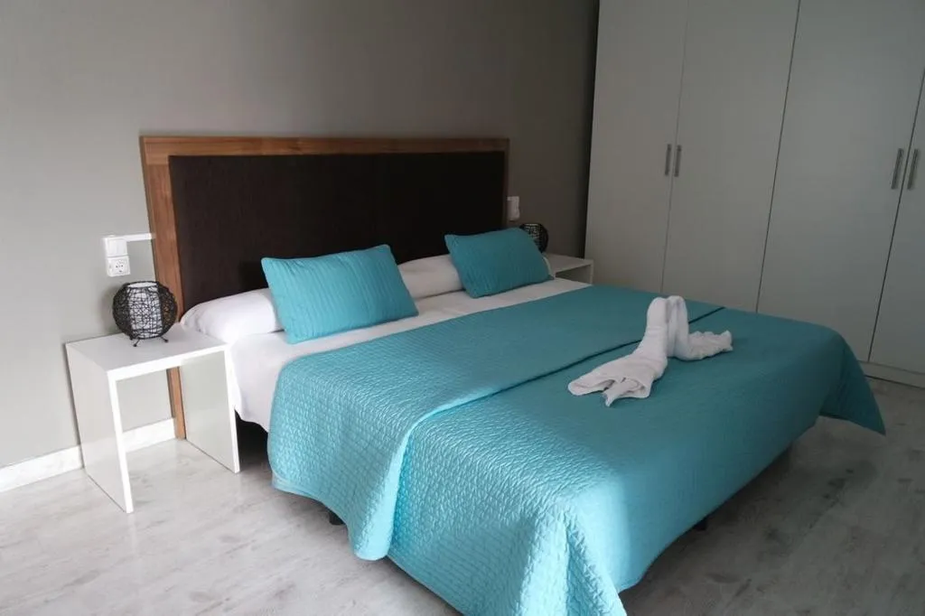 Room, Es Nautico Suites, Majorca
