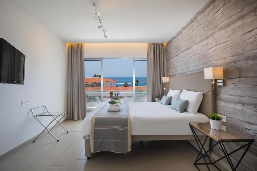 SINGLE STANDARD Room, Leonardo Plaza Cypria Maris Beach Hotel & Spa, Cyprus