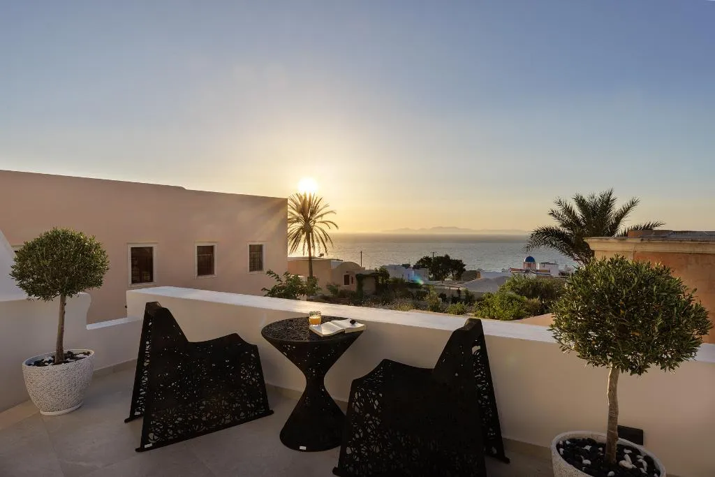 SUITE OCEAN VIEW HONEYMOON Room, La Madeleine Oia, Santorini
