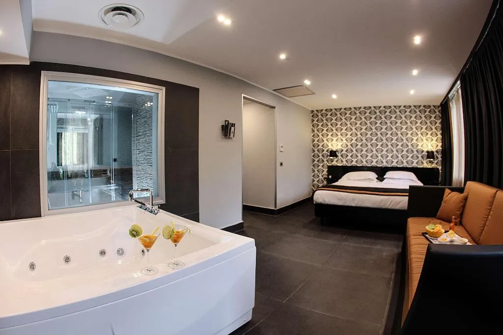 QUADRUPLE DELUXE Room, Best Western JFK Hotel, Naples