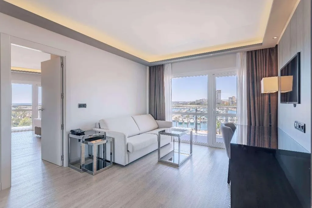 JUNIOR SUITE EXECUTIVE Room, Melia Alicante, Costa Blanca