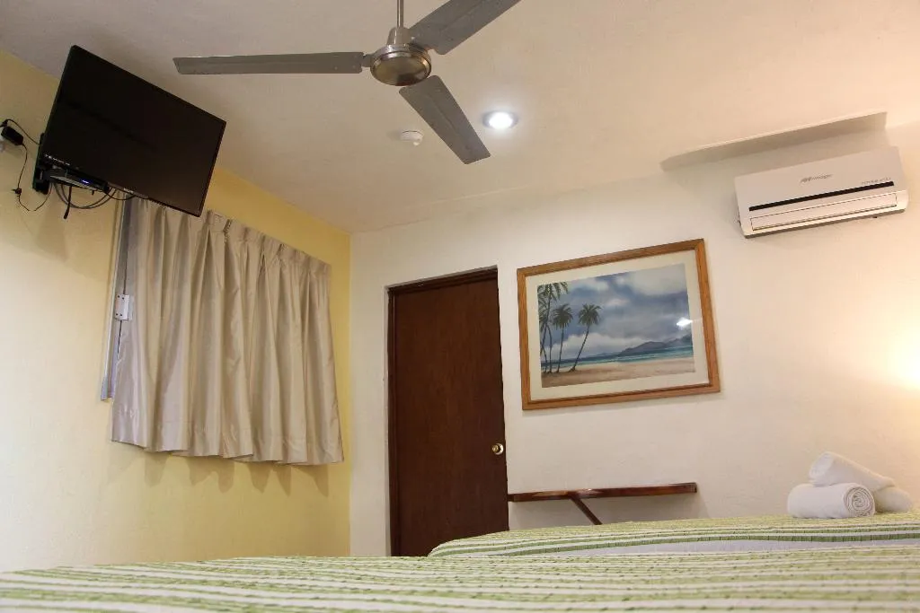 DOUBLE STANDARD Room, Plaza del Sol, Playa Del Carmen