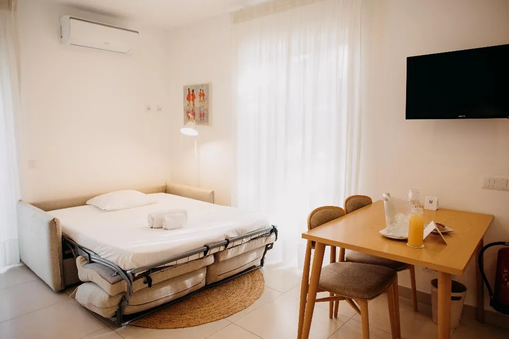 STUDIO WITH TERRACE Room, Quinta Dos Perfumes, Algarve