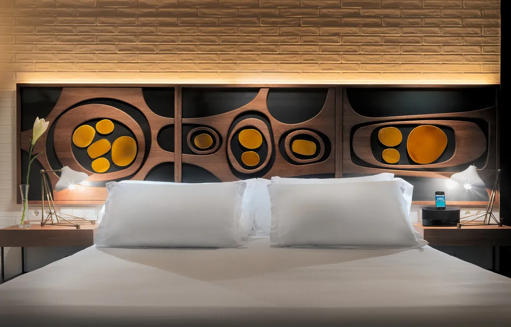 DOUBLE WITH BALCONY Room, H10 Metropolitan, Barcelona