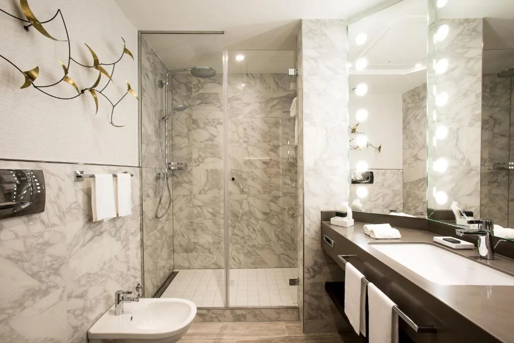 JUNIOR SUITE KING SIZE BED Room, Cerretani Hotel Firenze - MGallery Collection, Florence