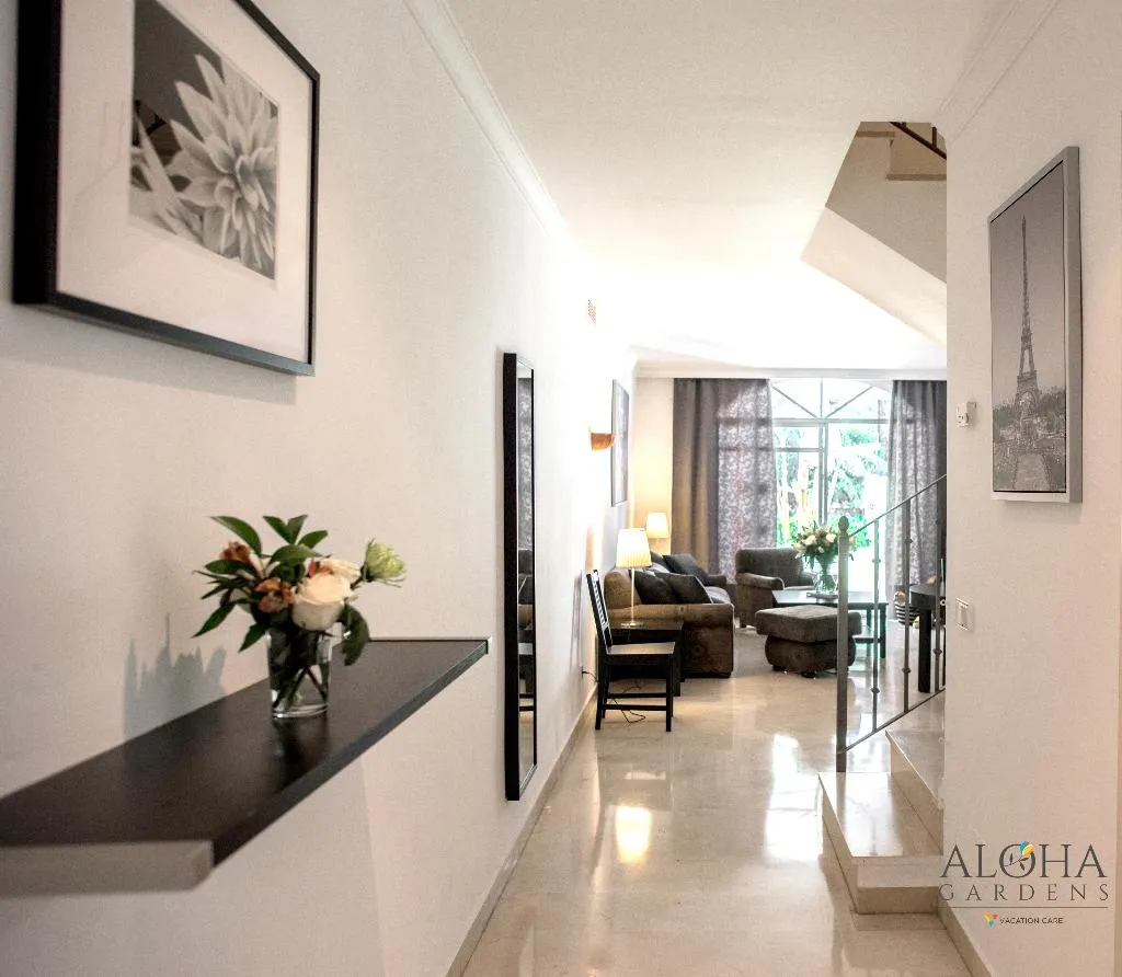 APARTMENT DUPLEX Room, Aloha Gardens, Costa Del Sol