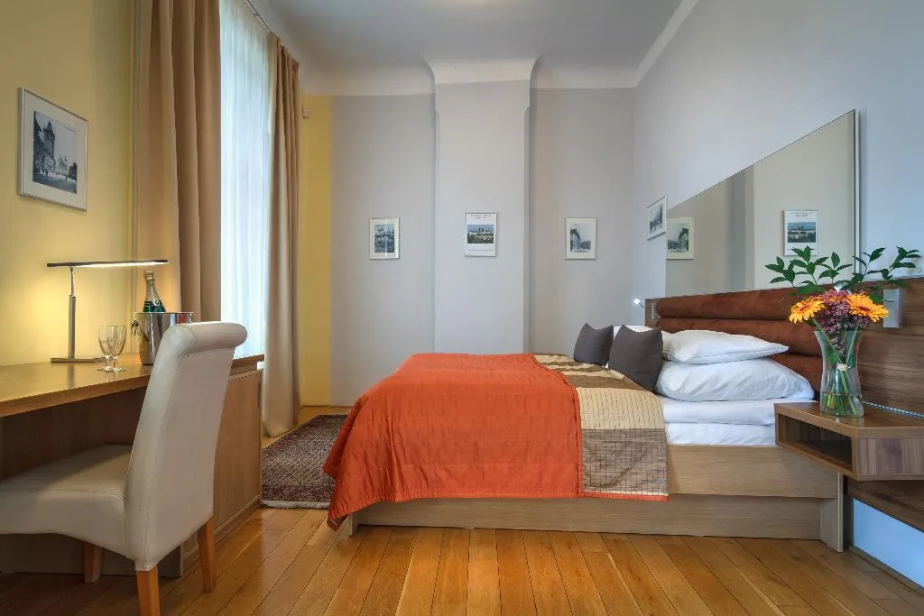 Double or Twin DELUXE Room, Monastery, Prague