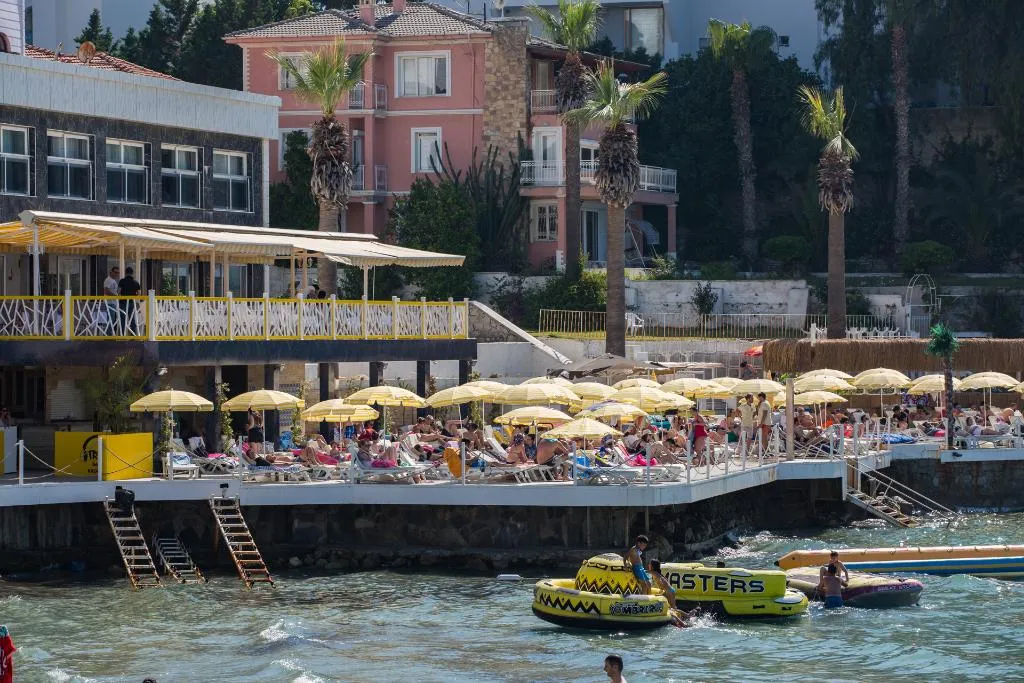 Sports and Entertainment, Martı Beach Hotel, Izmir