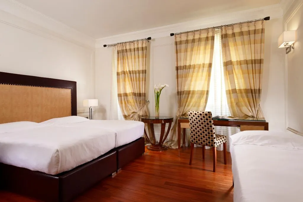 TRIPLE SUPERIOR Room, UNA HOTELS Decò Roma, Rome