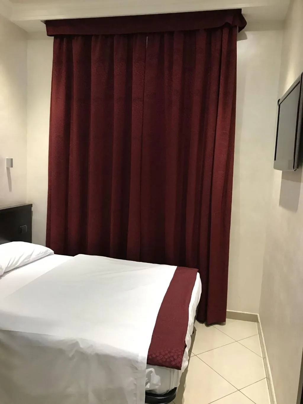 Room, Sweety, Naples