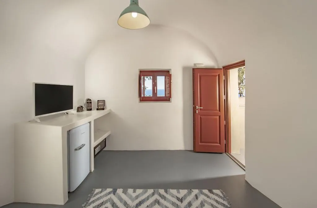 Room, Nano Suites, Santorini