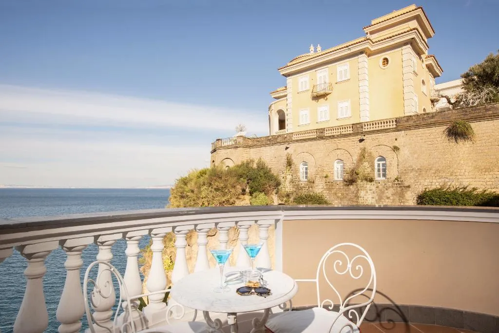 FAMILY ROOM SEA VIEW TWO BEDROOMS Room, Hotel Corallo Sorrento, Naples