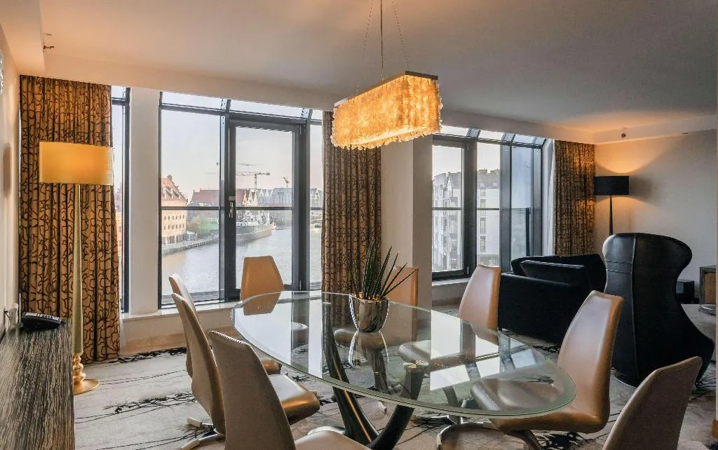 SUITE RIVER VIEW Room, Hilton Gdansk, Gdansk