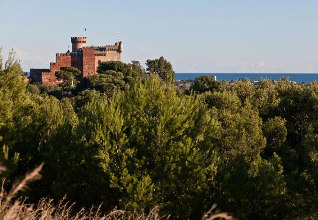 Beach, Gran Hotel Rey Don Jaime, Barcelona