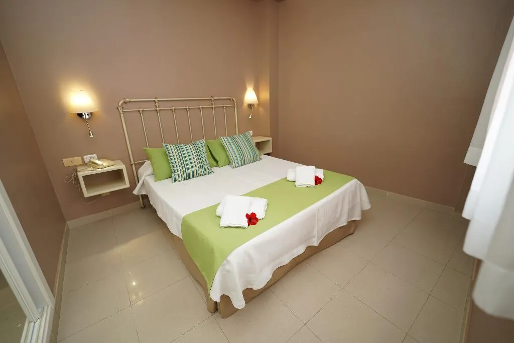 JUNIOR SUITE STANDARD Room, RF Astoria, Tenerife
